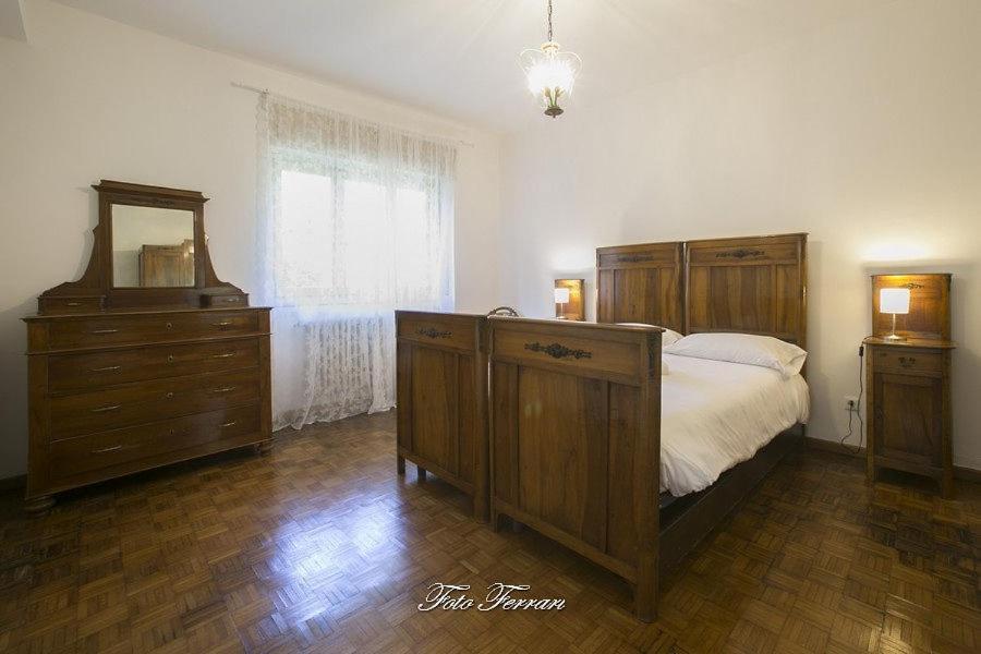 Casa Vacanze Gli Ulivi Del Lago Villa Сале Маразино Екстериор снимка
